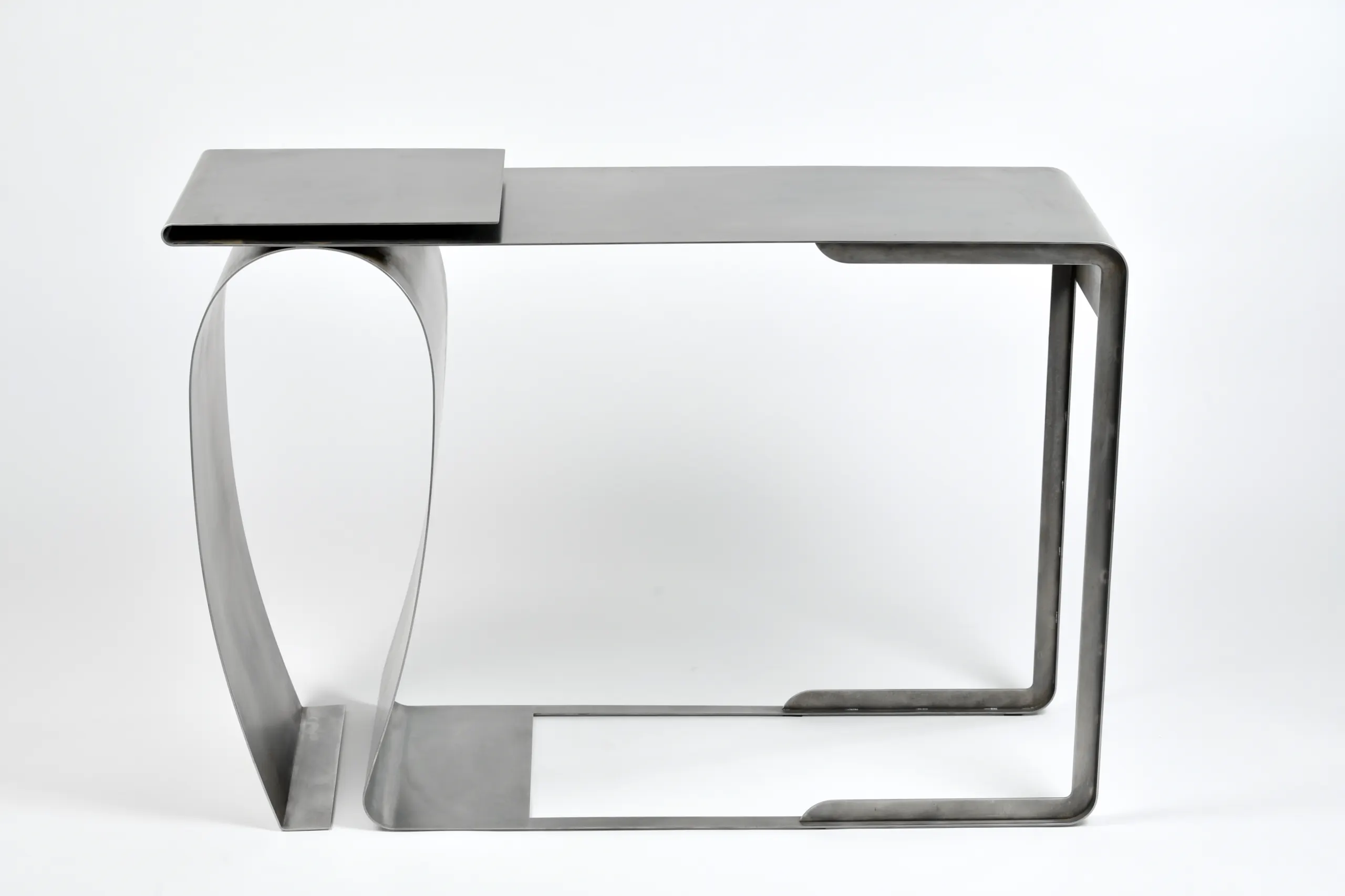 Console Ruban, plateau et bande d’acier
