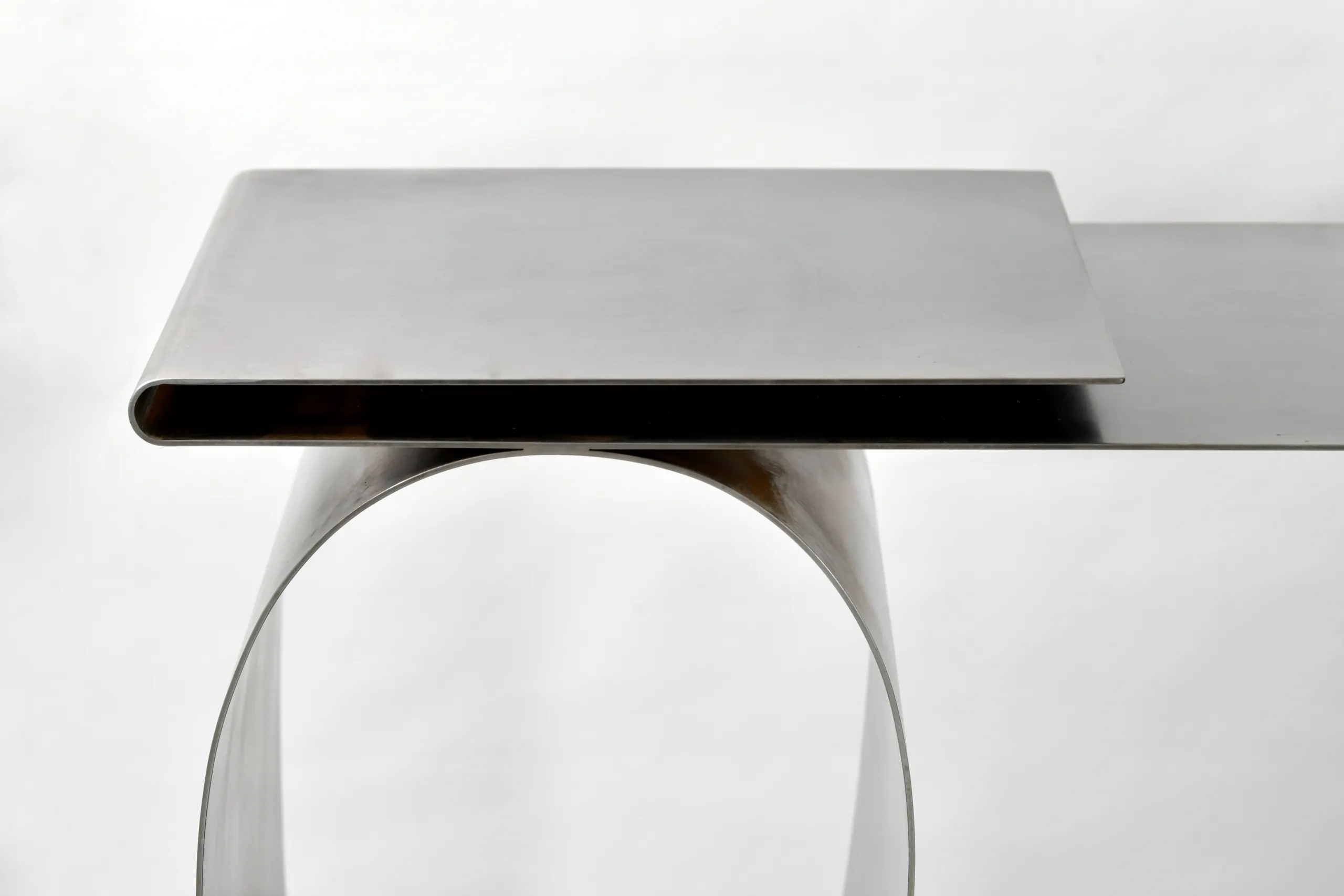 Console Ruban, détail du plateau