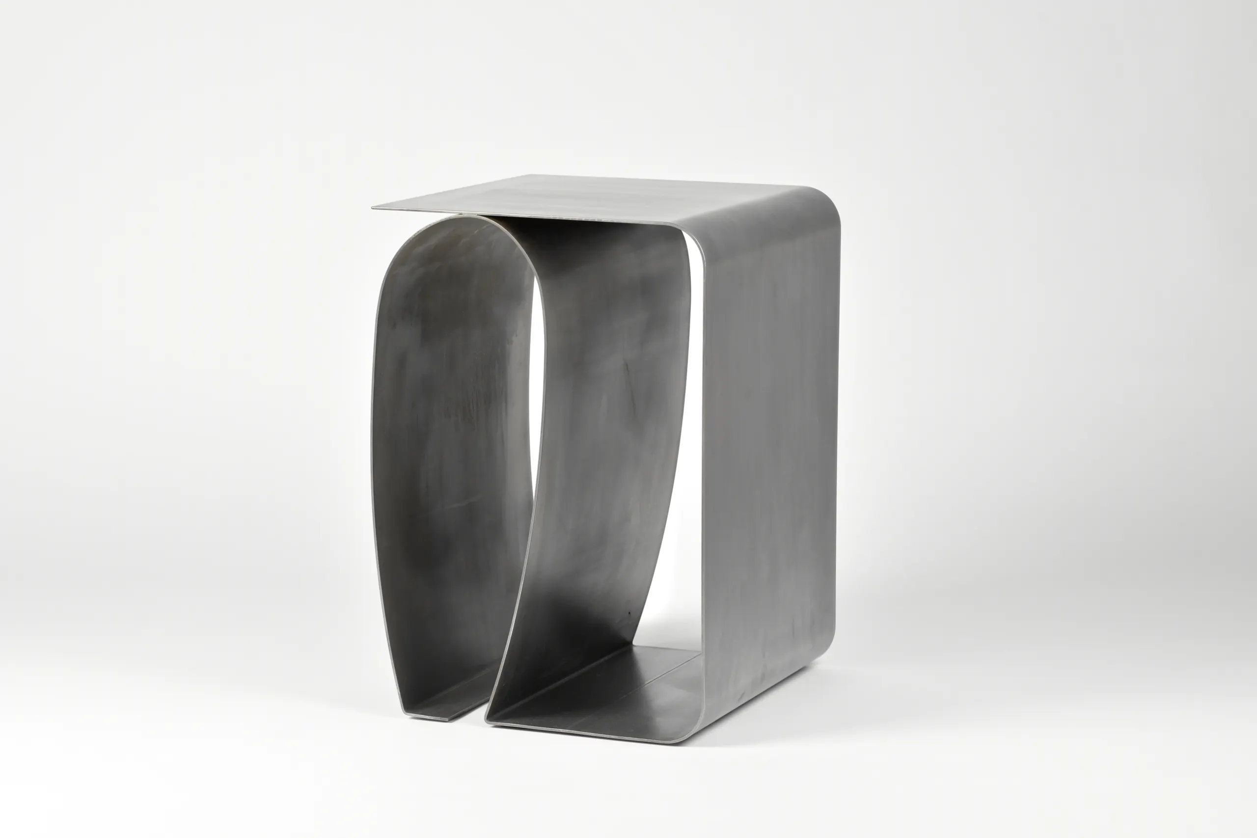 Table d’appoint Ruban en acier