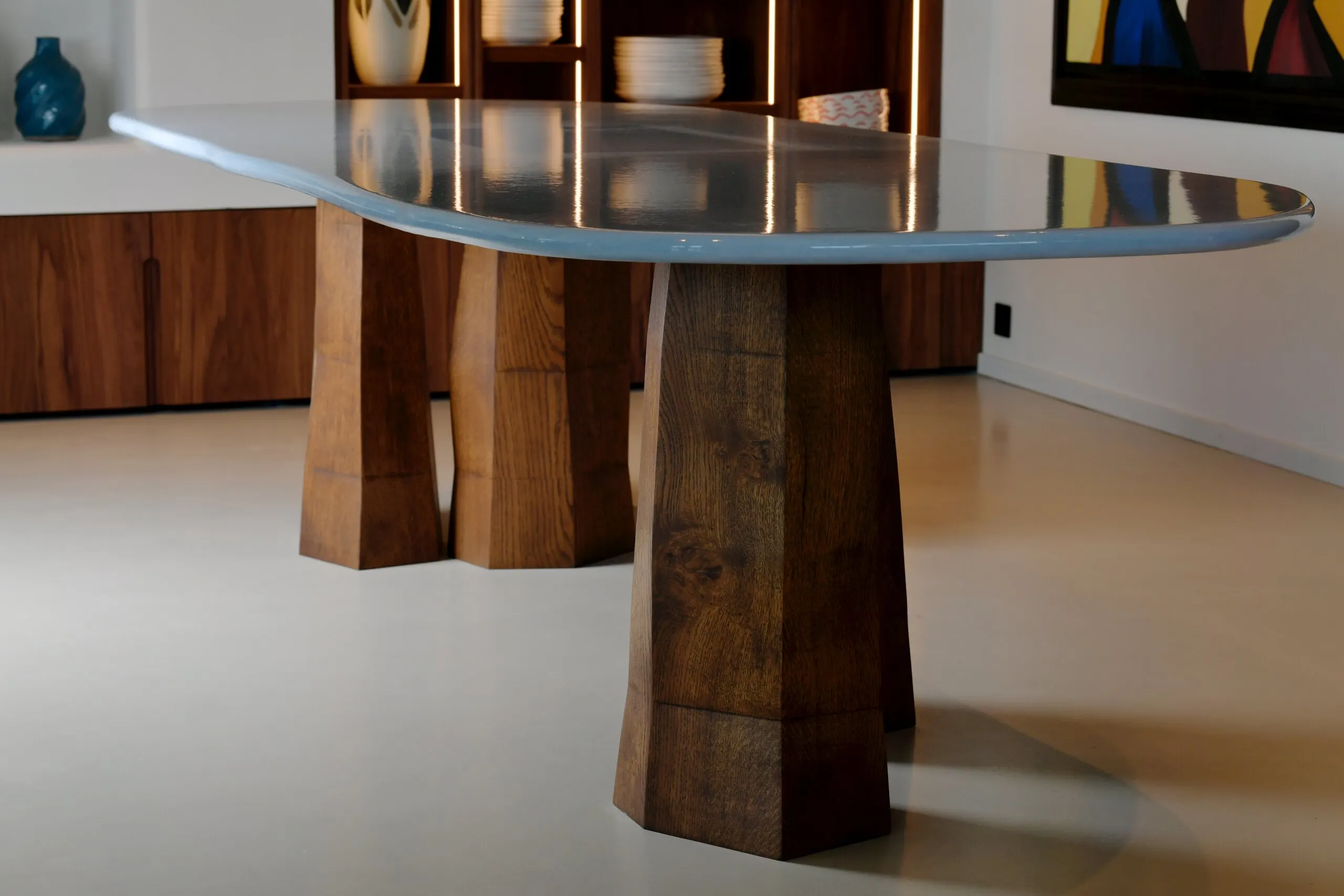 Table Ambivalence, vue d’ensemble dans son décor